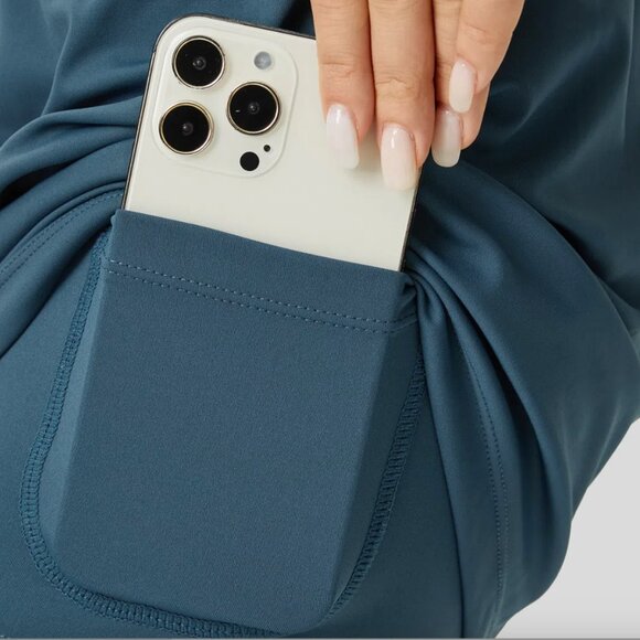 NWT Halara Super High Waisted Back Pocket 2-in-1 Side Pocket Yoga Shorts - 5" - Picture 3 of 7